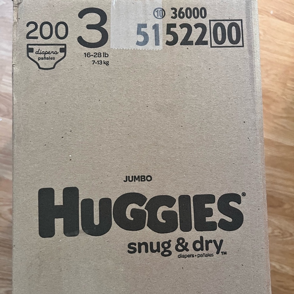 Huggies diaper snug and dry size 3